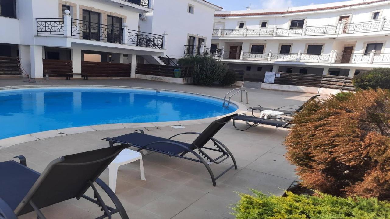 Paramount Gardens Resorts C201 Larnaca Exterior photo